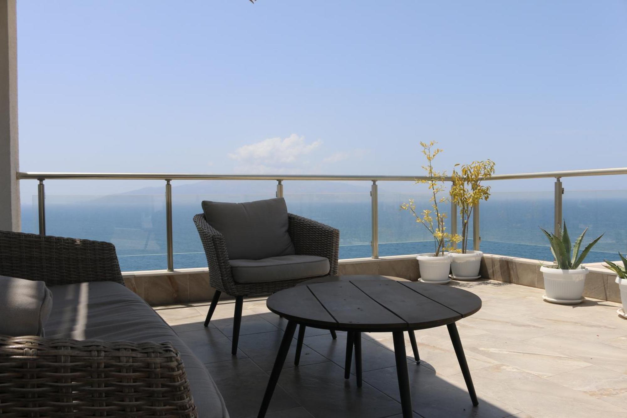 SarandëInfinity Sea View Penthouseアパートメント エクステリア 写真