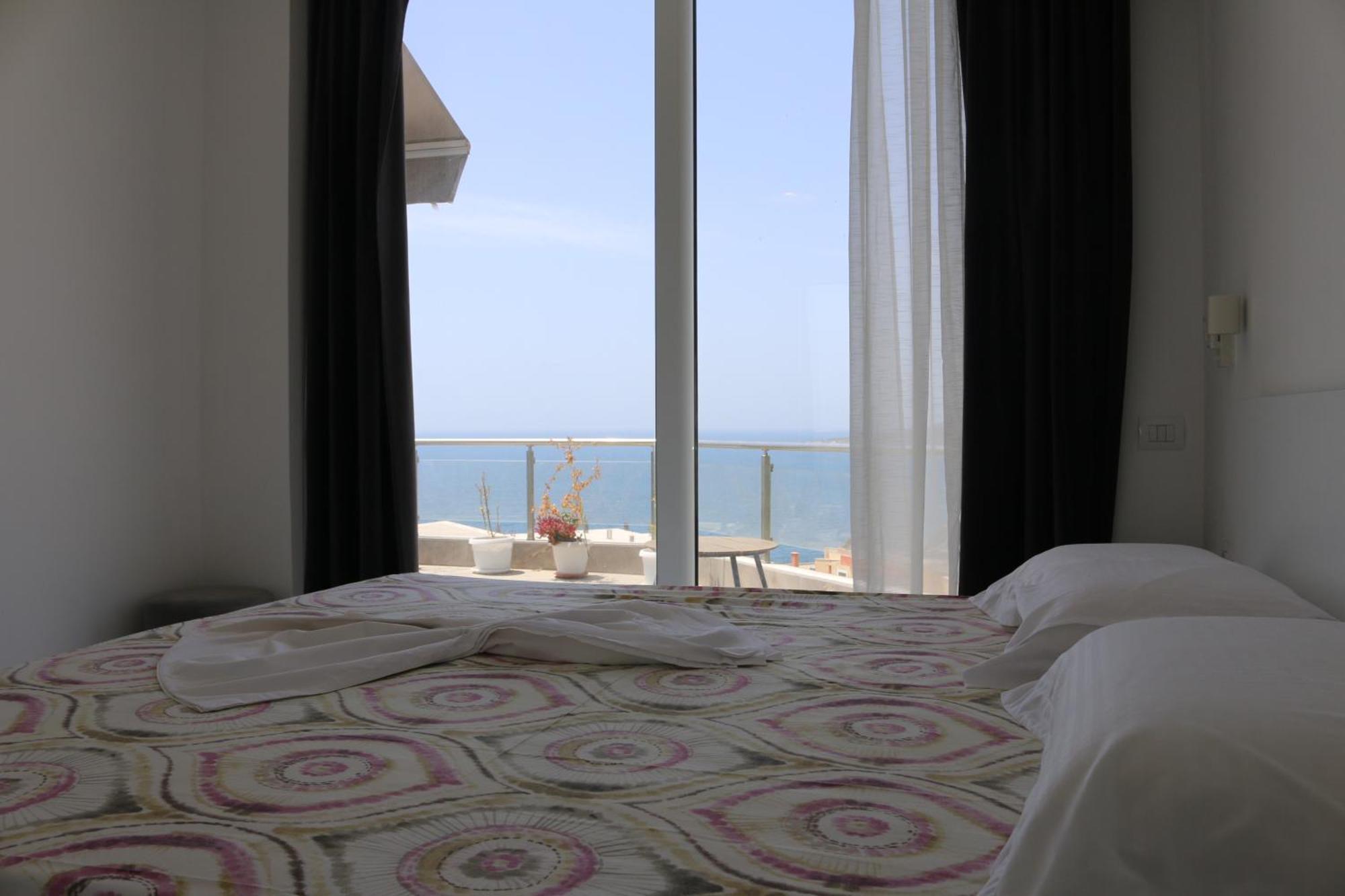 SarandëInfinity Sea View Penthouseアパートメント エクステリア 写真